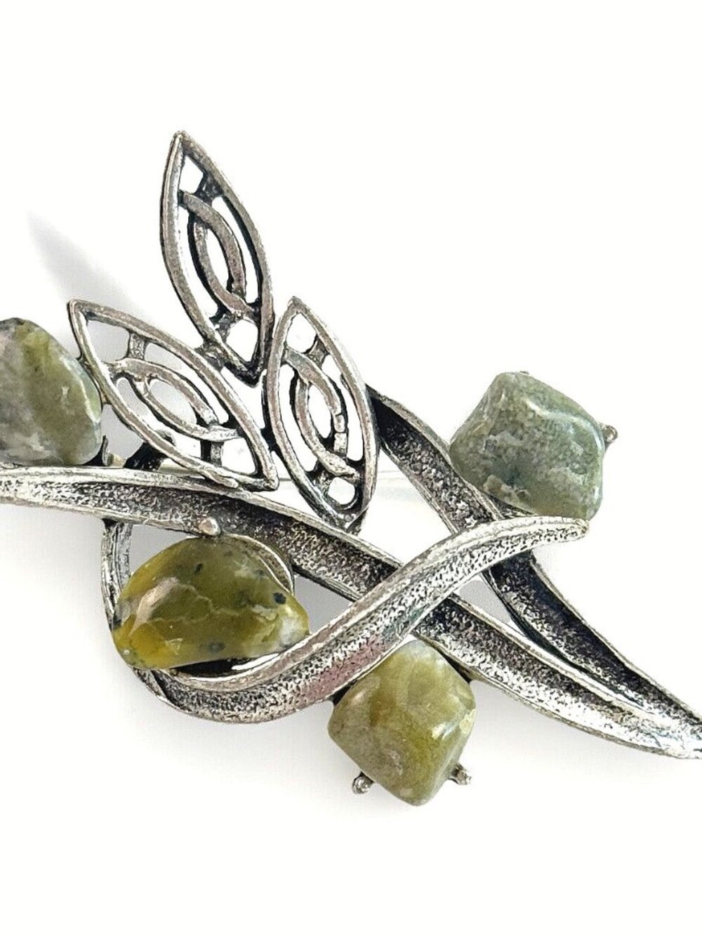 Carved Green Nephrite Jade Leaf Etched Brooch Pin Vintage Cabochon Jewelry